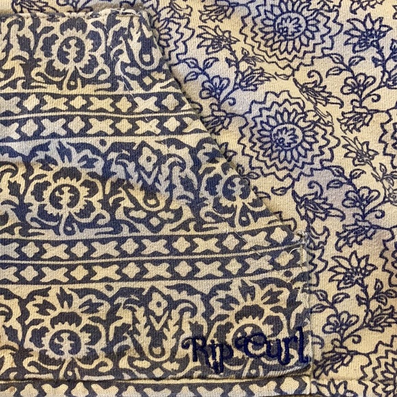 Rip Curl Hoody - Picture 3 of 3